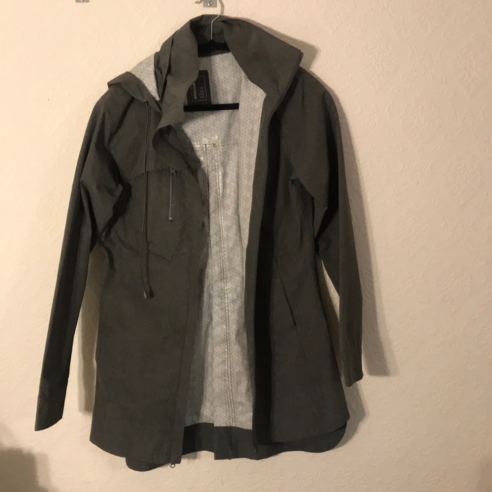 Rain coat